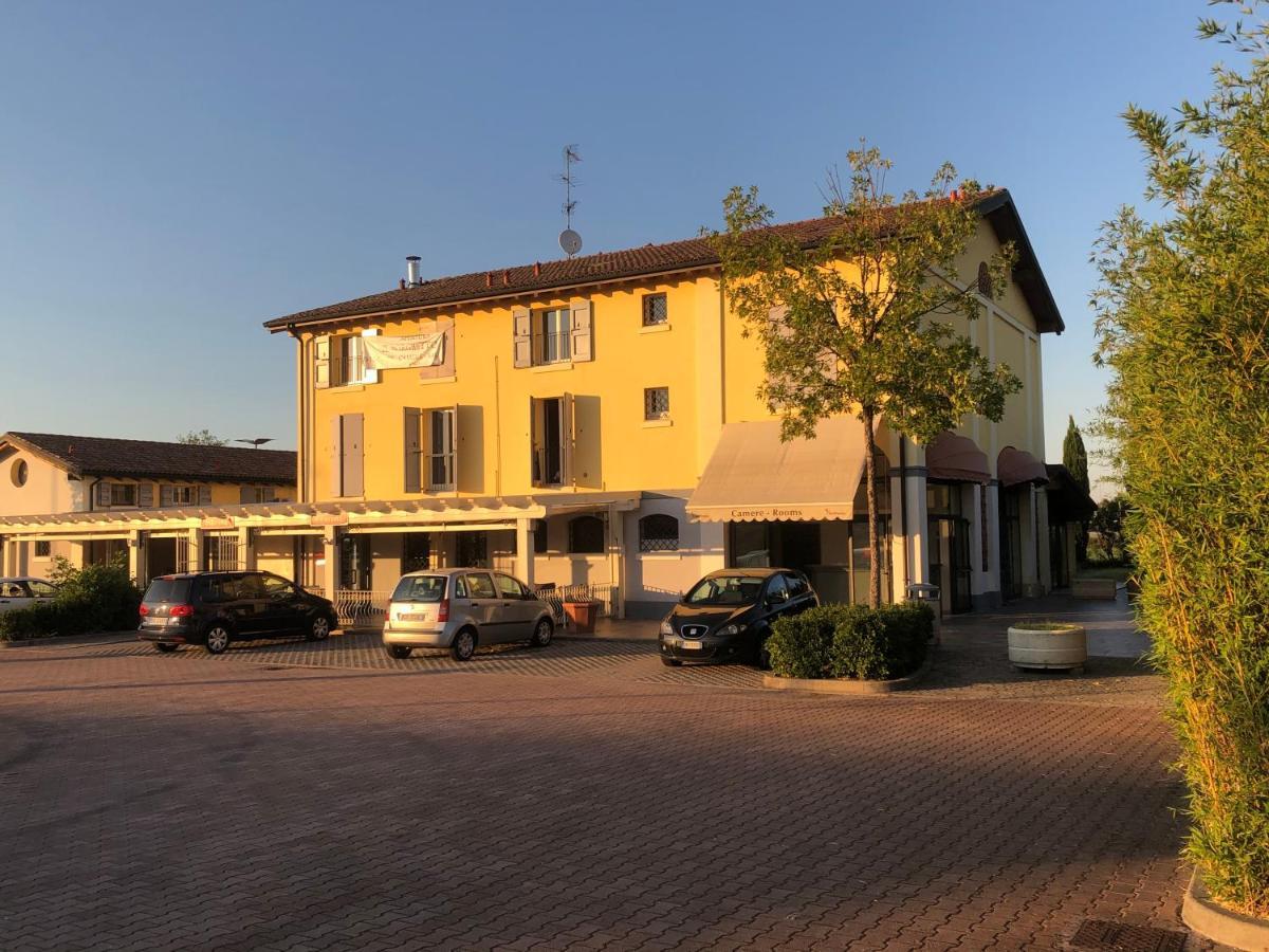 Il Borgo Hotel Модена Екстериор снимка