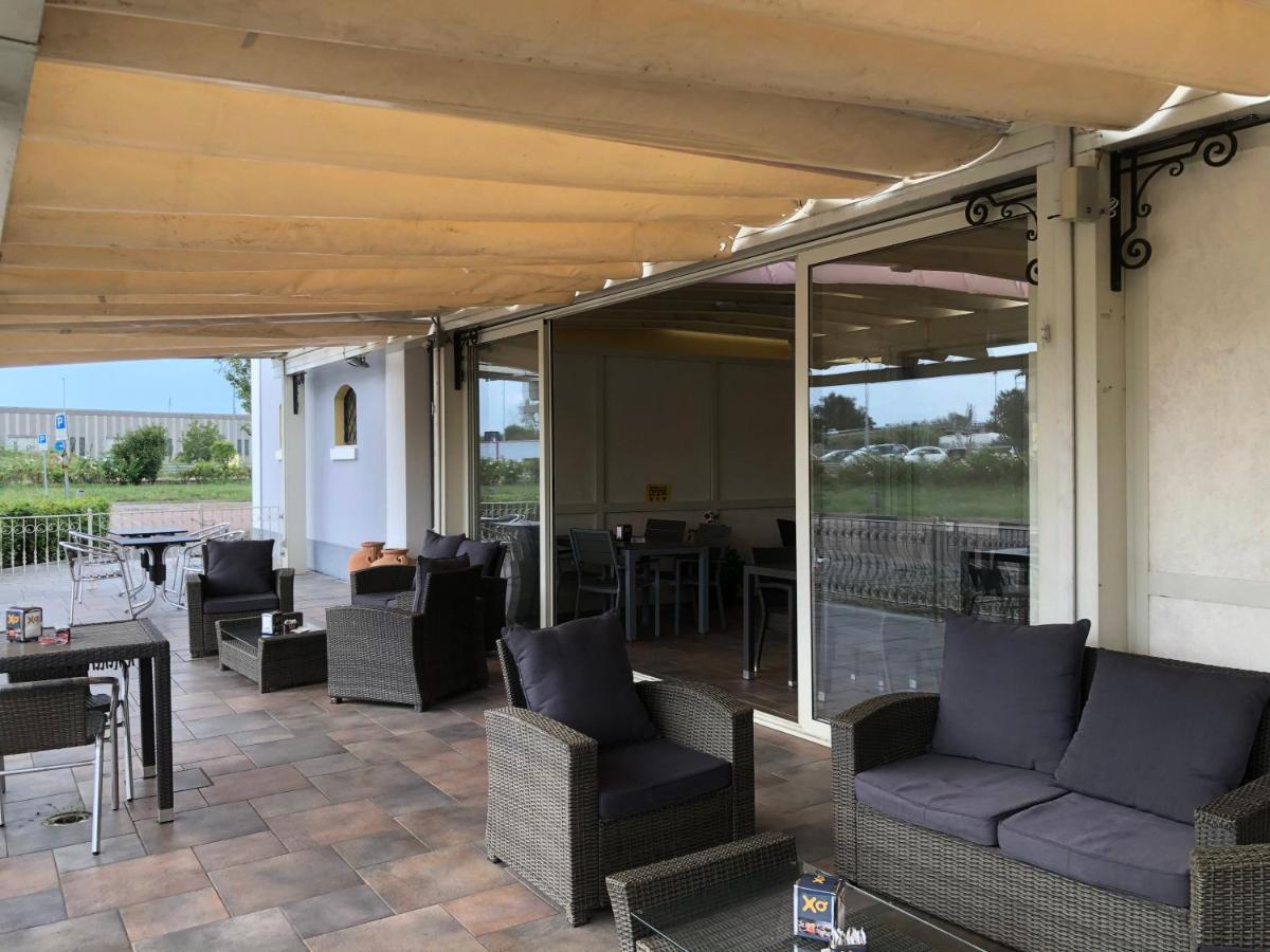 Il Borgo Hotel Модена Екстериор снимка