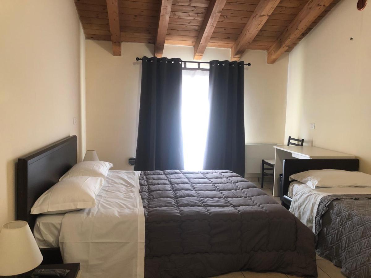 Il Borgo Hotel Модена Екстериор снимка