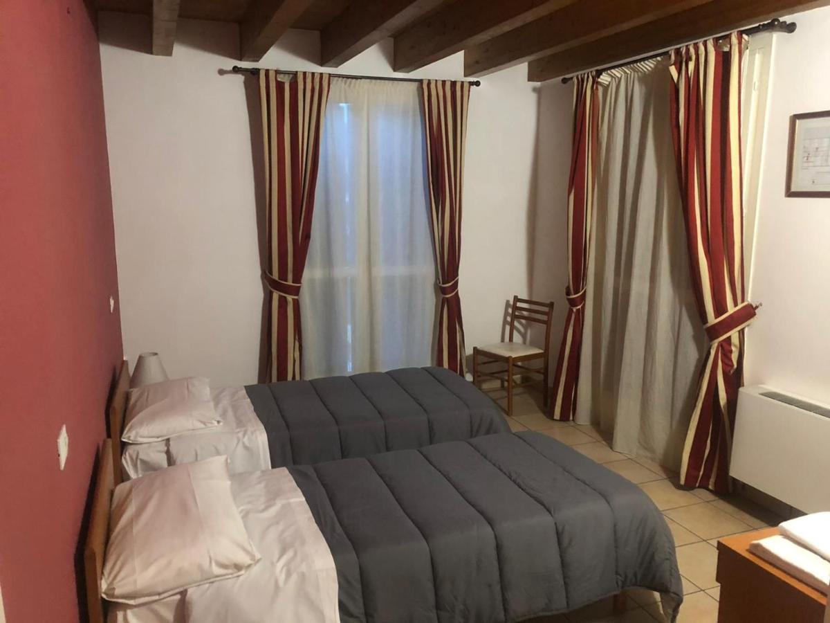 Il Borgo Hotel Модена Екстериор снимка