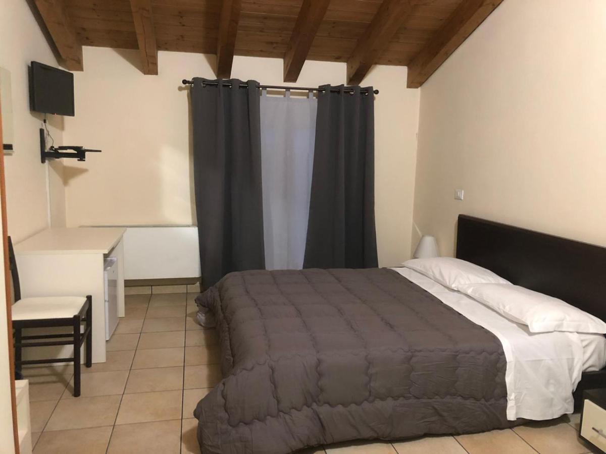 Il Borgo Hotel Модена Екстериор снимка